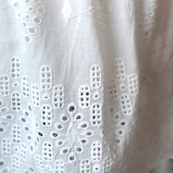 ✴️LAST ONE✴️ CURVY SMOCKED OFF-SHOULDER EYELET TOP - Picture 6 of 6